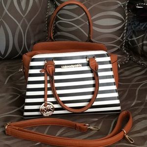 Camel, black/white stripe purse
